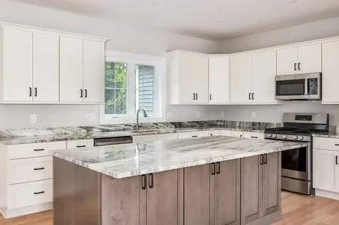 32 Stacey Lane Chester NH 03036