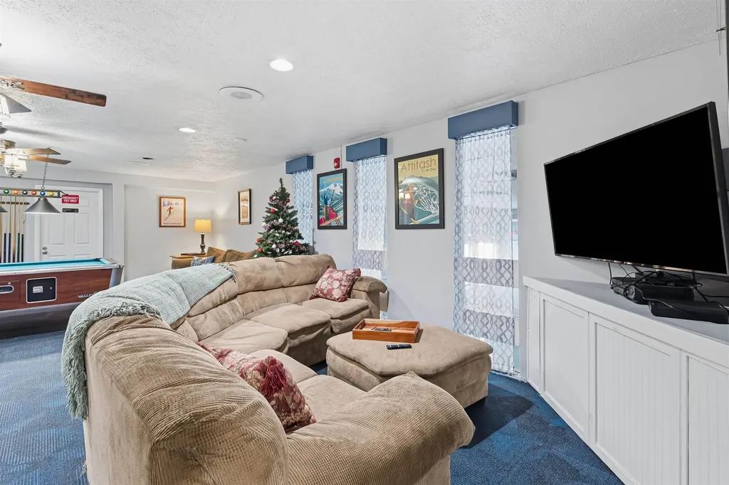 2955 White Mountain Highway Conway NH 03860