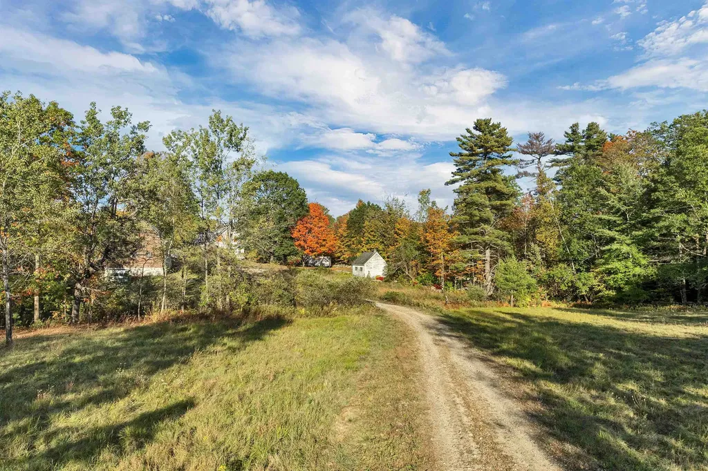 M:027 L:002 Sheridan Road Moultonborough NH 03254