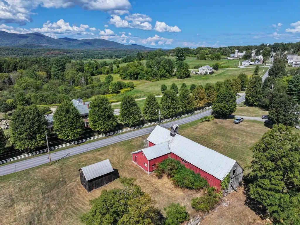 367 Elm Street Pittsford VT 05744