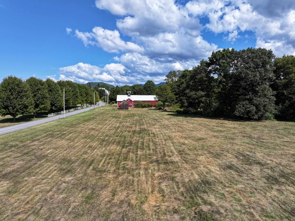 367 Elm Street Pittsford VT 05744