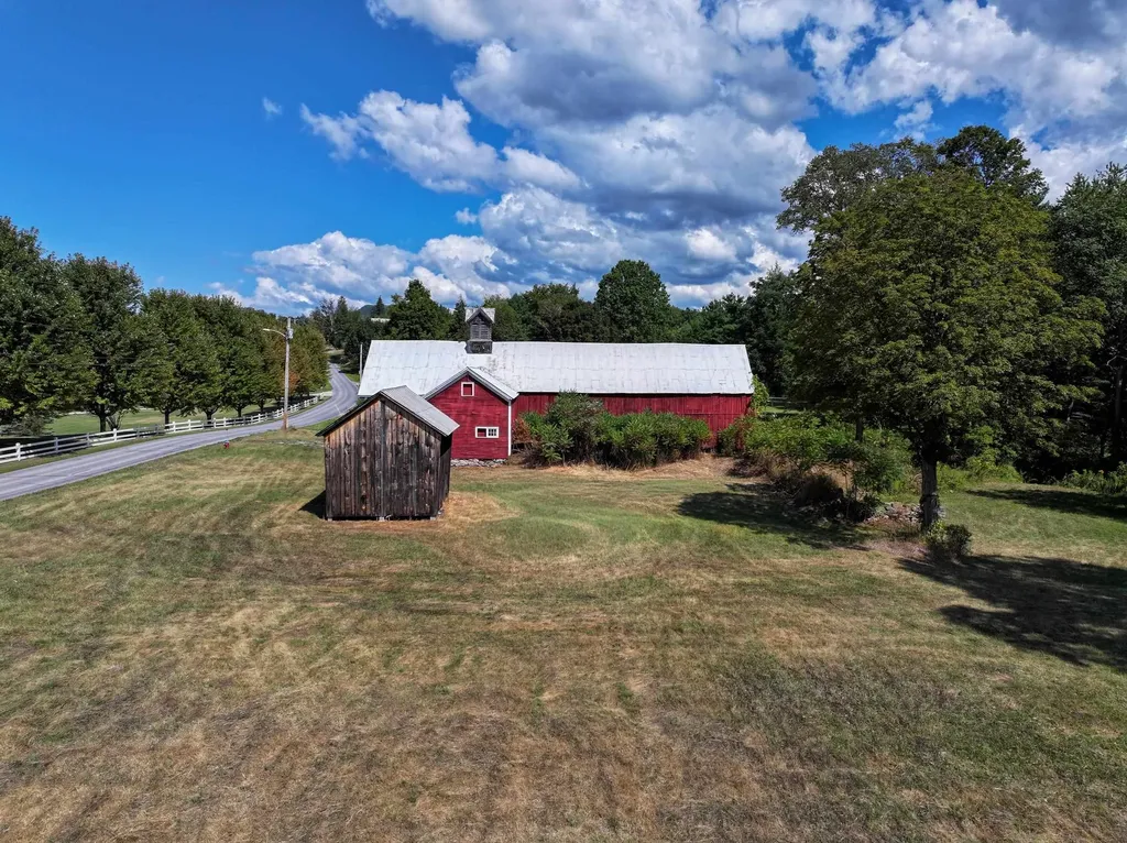 367 Elm Street Pittsford VT 05744