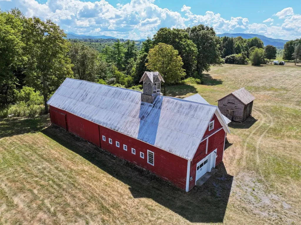 367 Elm Street Pittsford VT 05744