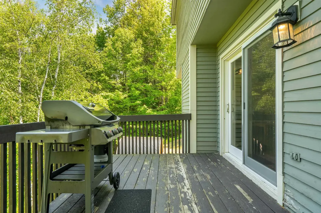 20 Jamie Lane Winhall VT 05340