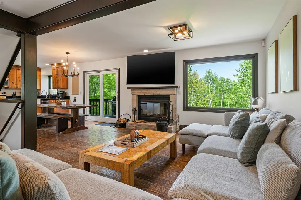 20 Jamie Lane Winhall VT 05340