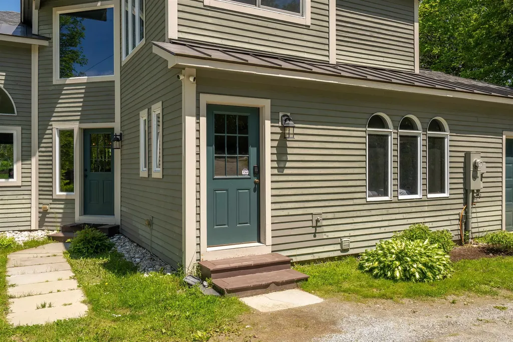 20 Jamie Lane Winhall VT 05340