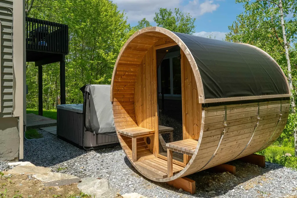 20 Jamie Lane Winhall VT 05340