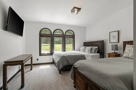 20 Jamie Lane Winhall VT 05340