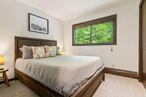 20 Jamie Lane Winhall VT 05340