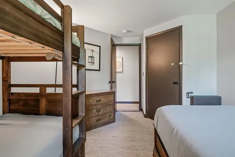 20 Jamie Lane Winhall VT 05340