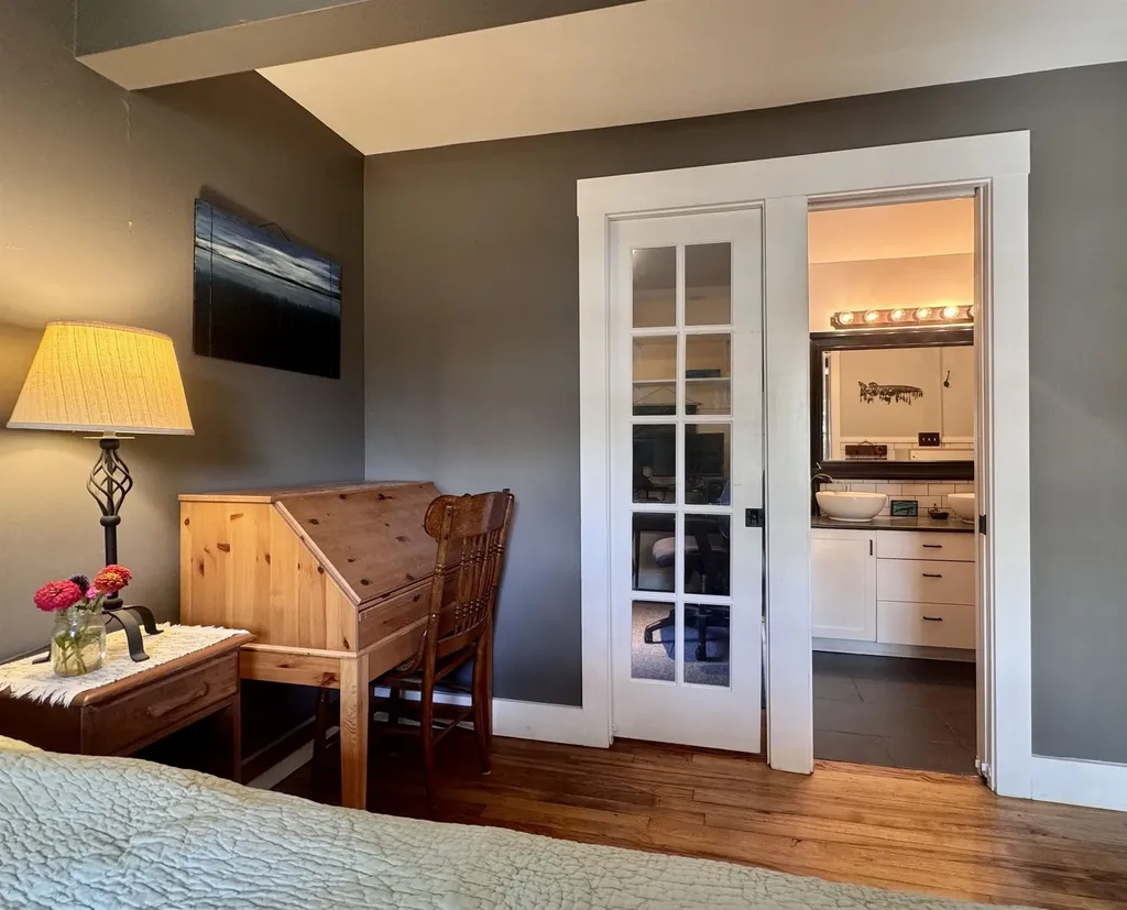 112 South Crest Drive Burlington VT 05401
