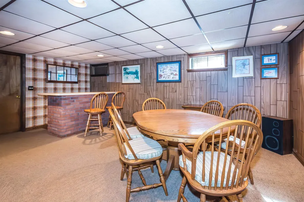 27 Chatterton Park Proctor VT 05765