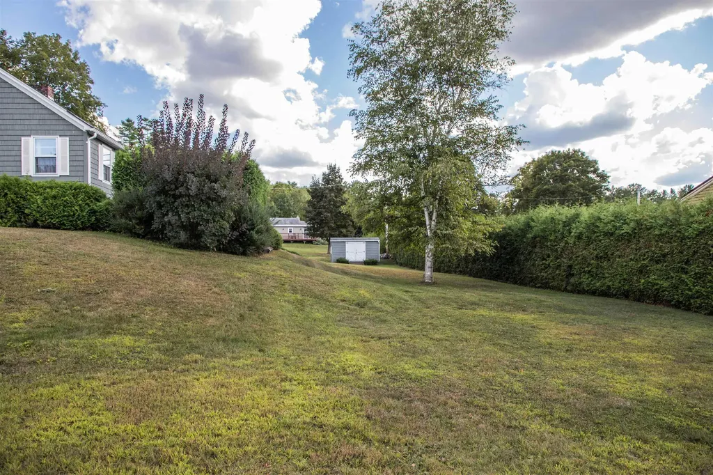 27 Chatterton Park Proctor VT 05765