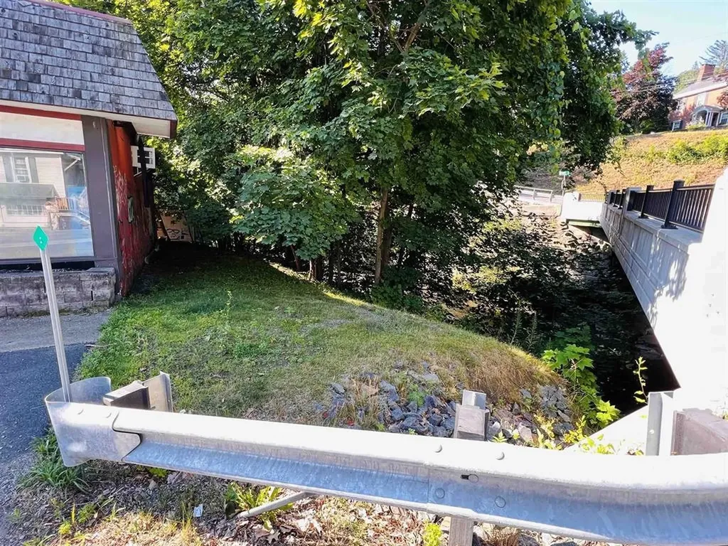 234 Elliot Street Brattleboro VT 05301