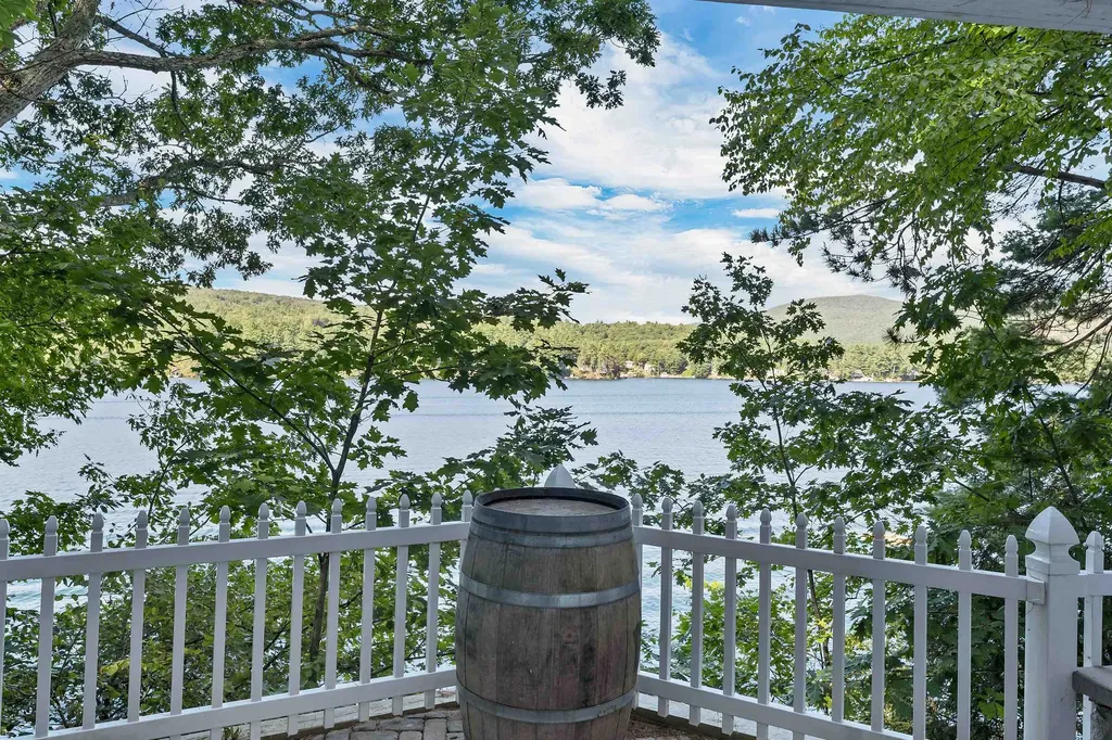 25 Georges Road Alton NH 03810