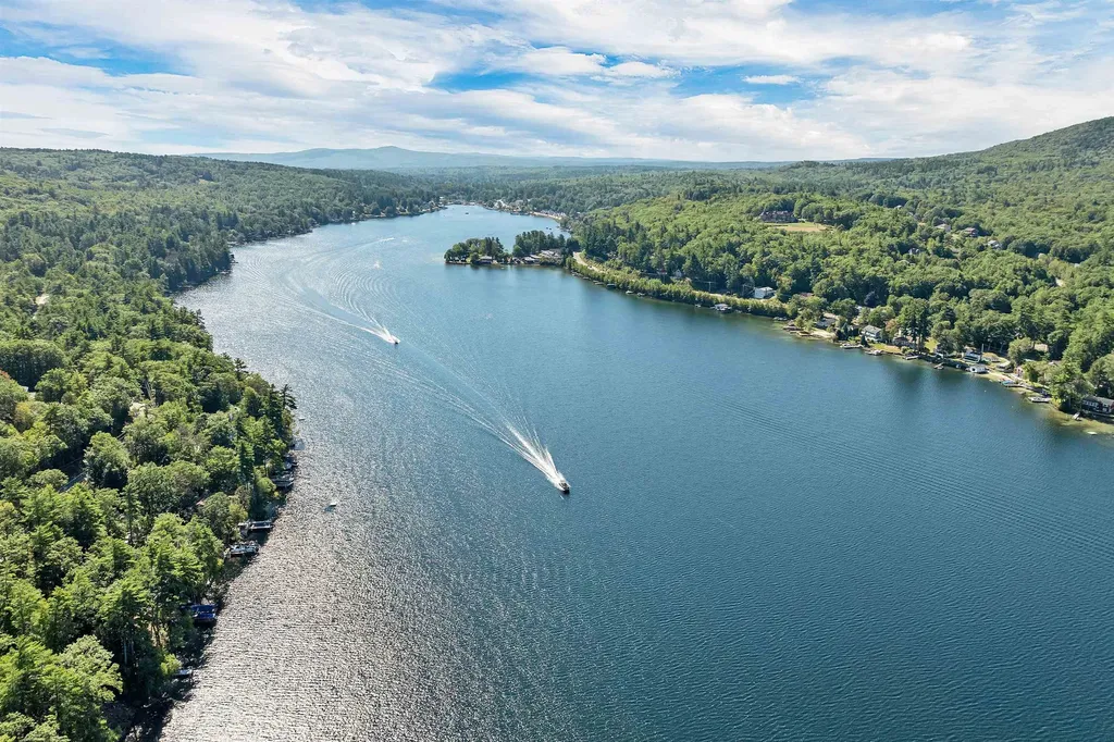 25 Georges Road Alton NH 03810