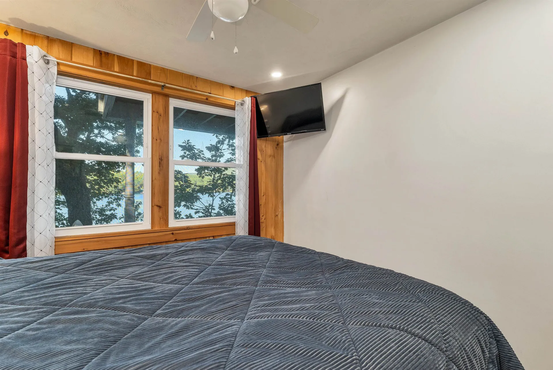 25 Georges Road Alton NH 03810