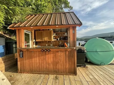 25 Georges Road Alton NH 03810