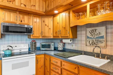 25 Georges Road Alton NH 03810