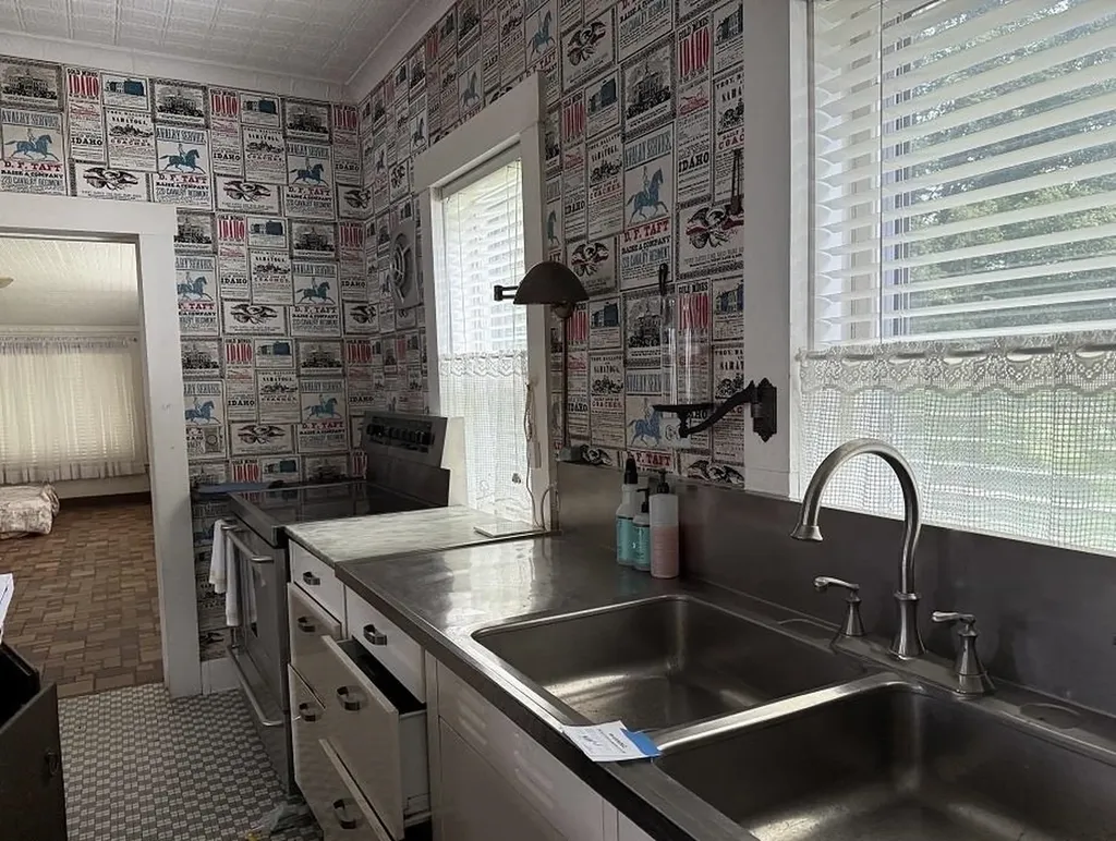 115 Bethel Mountain Road Rochester VT 05767