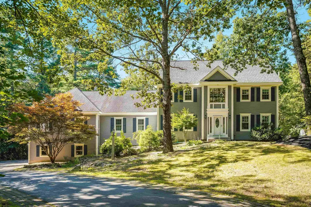 150 Spruce Lane Auburn NH 03032