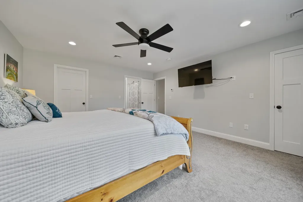 17B Page Road Kingston NH 03848