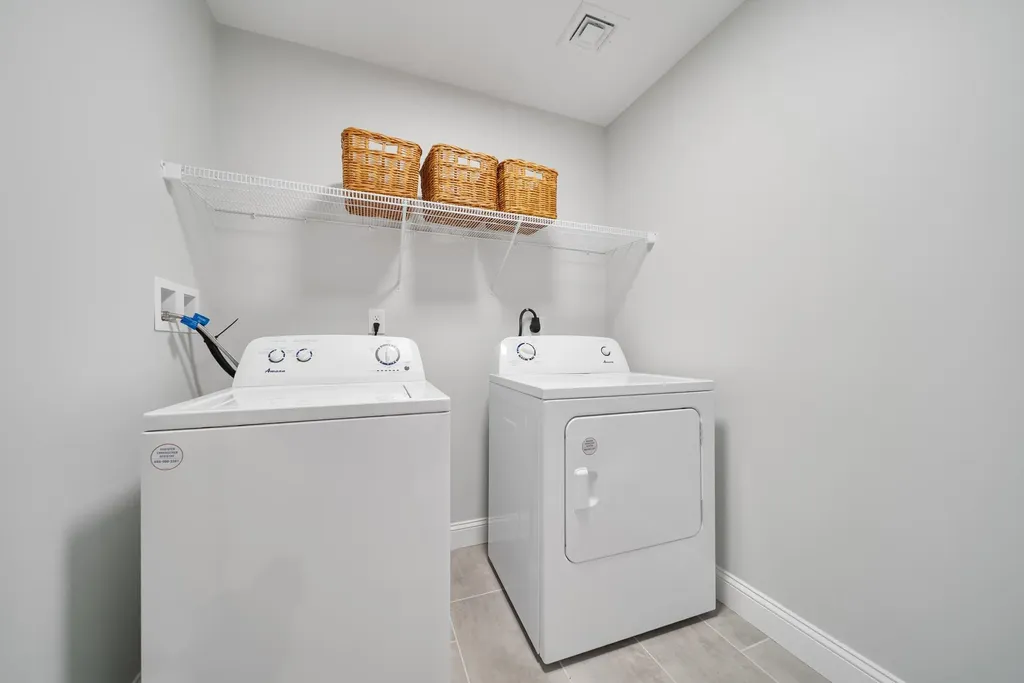 17B Page Road Kingston NH 03848