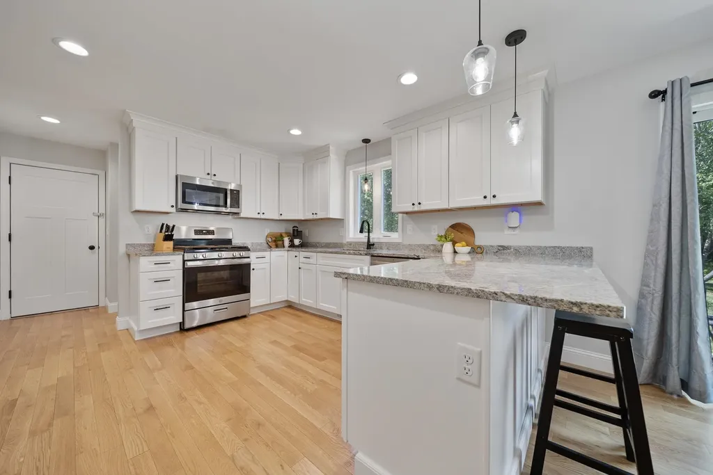 17B Page Road Kingston NH 03848