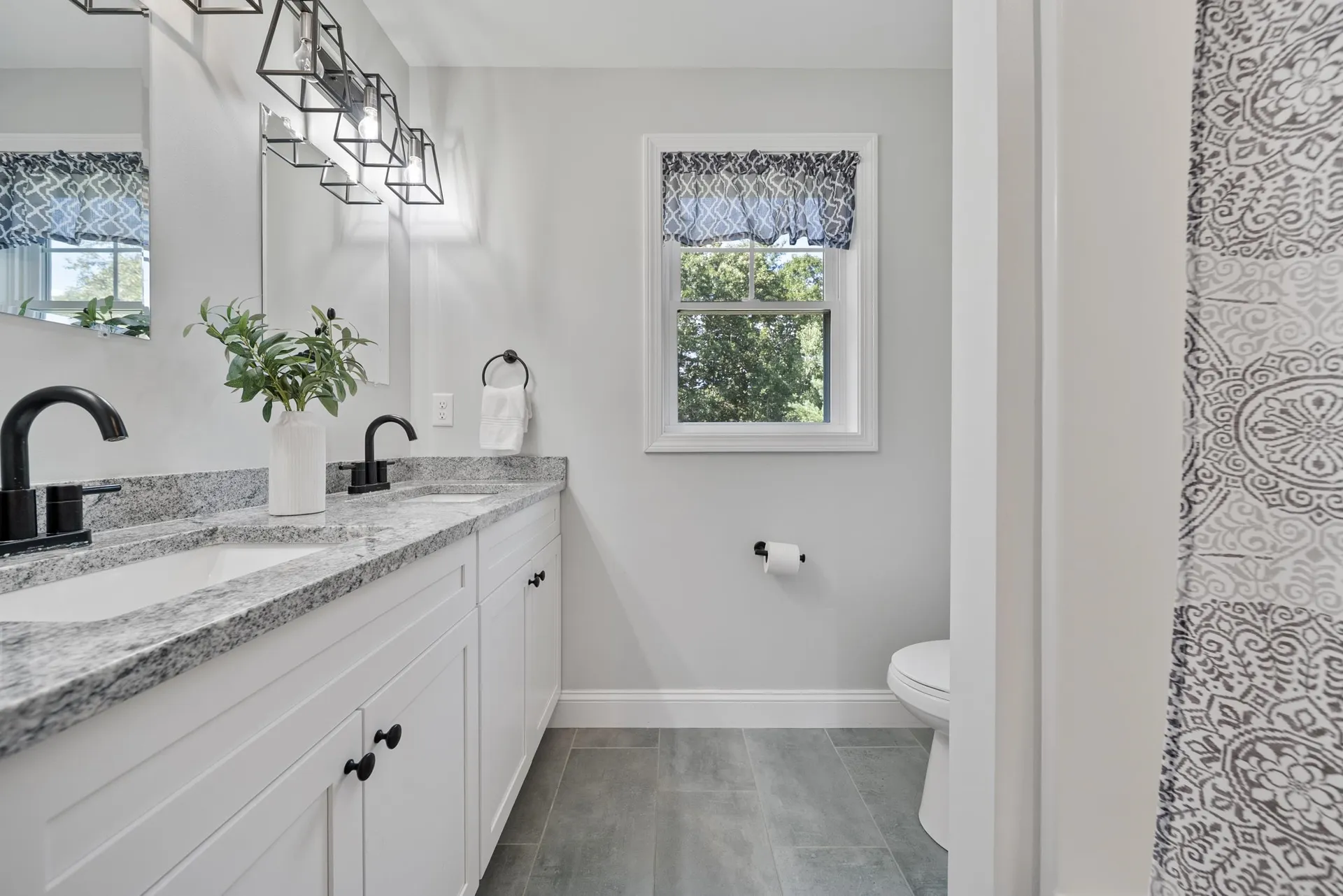 17B Page Road Kingston NH 03848