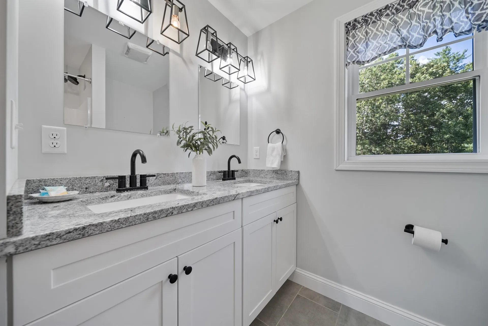 17B Page Road Kingston NH 03848