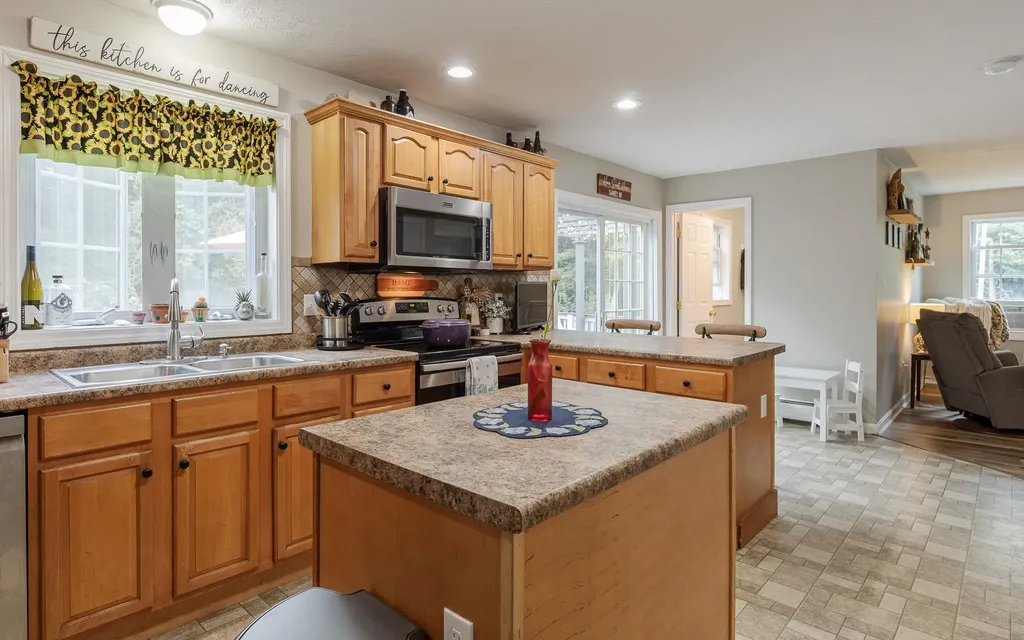 57 Arrowcrest Drive Swanzey NH 03446