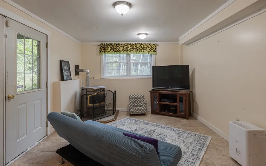 57 Arrowcrest Drive Swanzey NH 03446