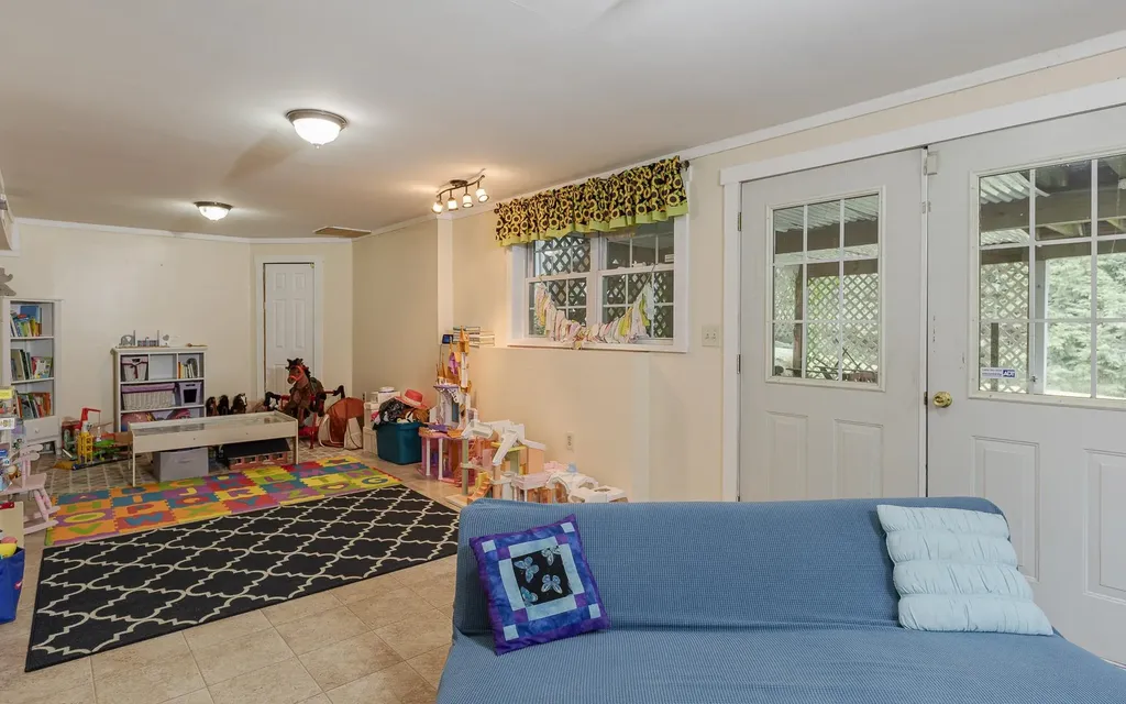 57 Arrowcrest Drive Swanzey NH 03446