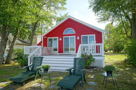 117C Chases Grove Road Derry NH 03038