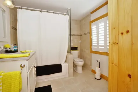 117C Chases Grove Road Derry NH 03038