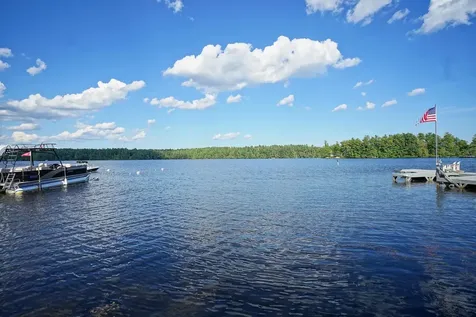 117C Chases Grove Road Derry NH 03038