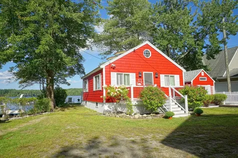 117C Chases Grove Road Derry NH 03038