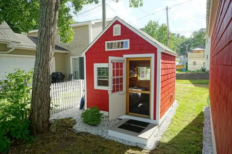 117C Chases Grove Road Derry NH 03038