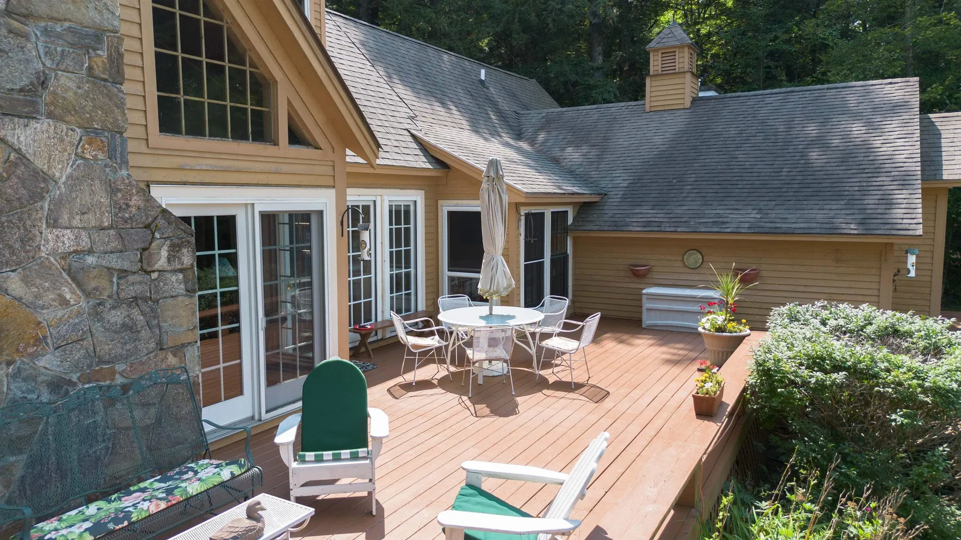 1189 Cole Pond Road Jamaica VT 05343