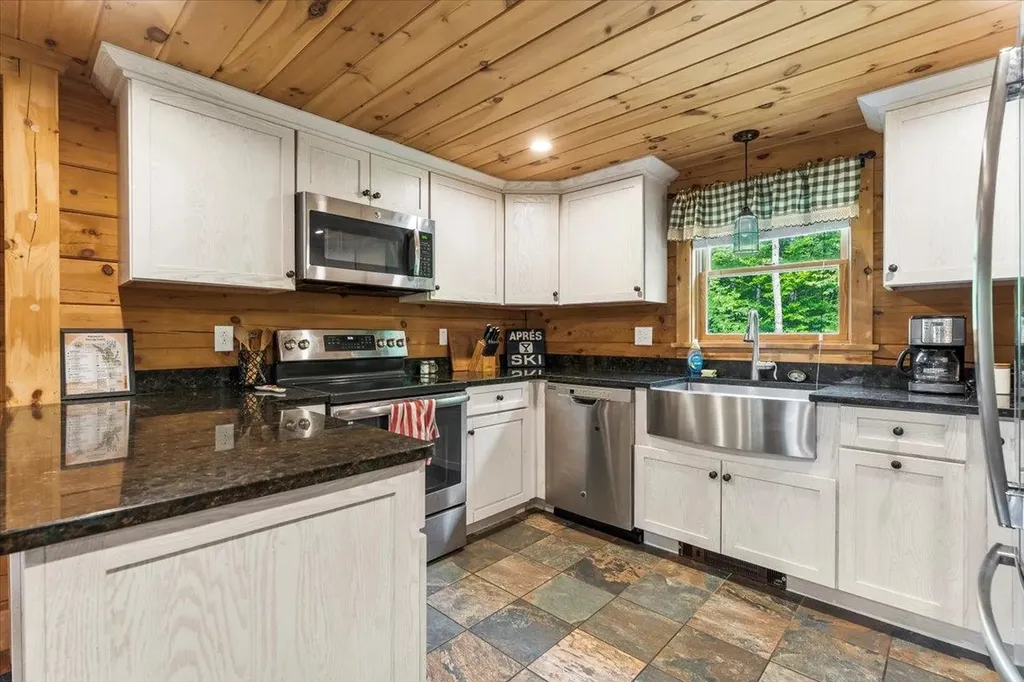 96 Old Coach Road Killington VT 05751