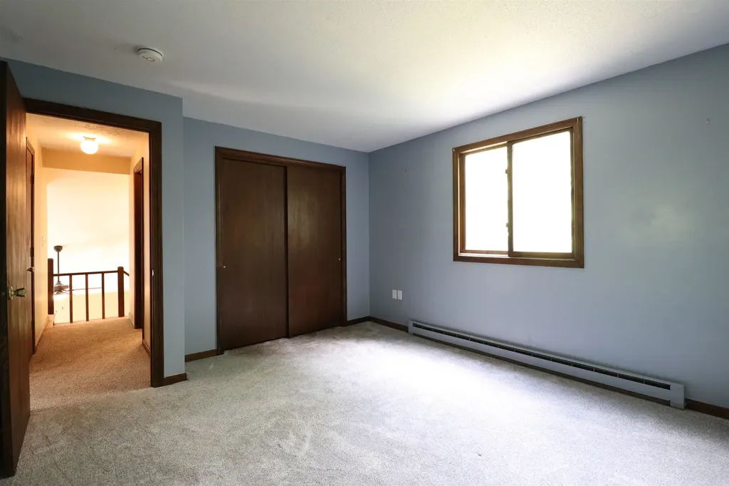 28 Manchester Drive Lebanon NH 03766-2115