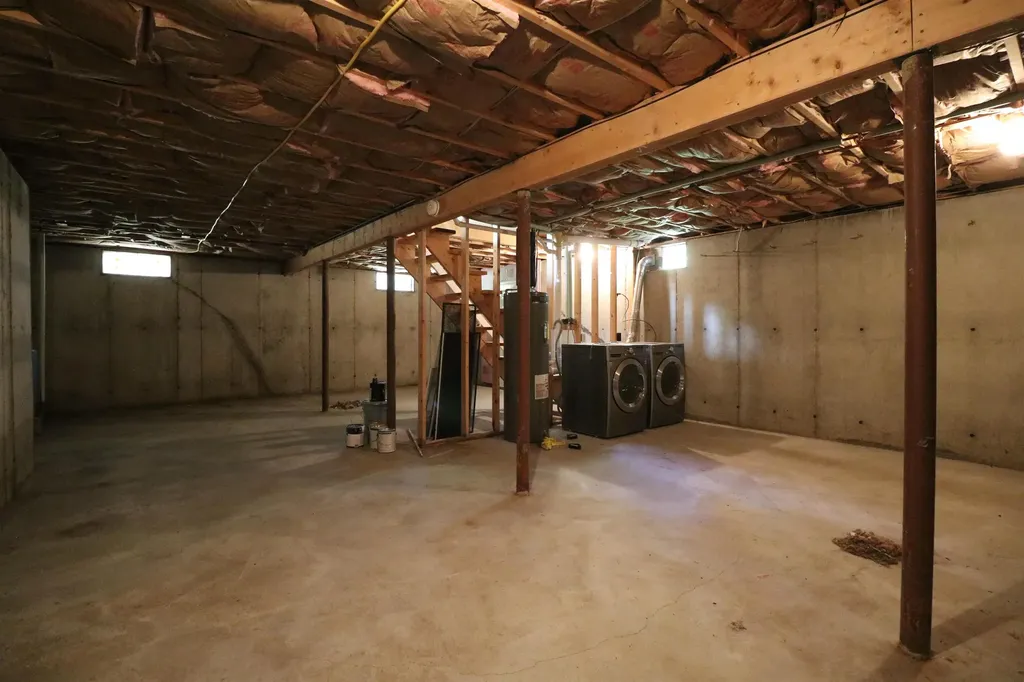 28 Manchester Drive Lebanon NH 03766-2115