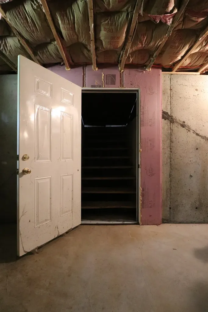 28 Manchester Drive Lebanon NH 03766-2115