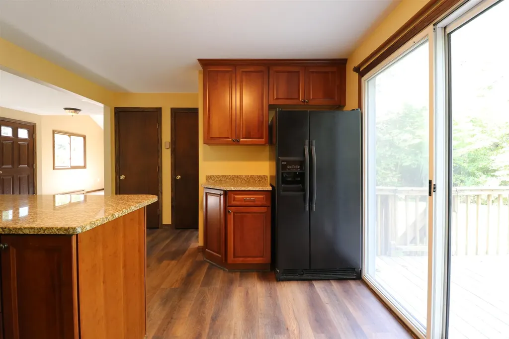 28 Manchester Drive Lebanon NH 03766-2115