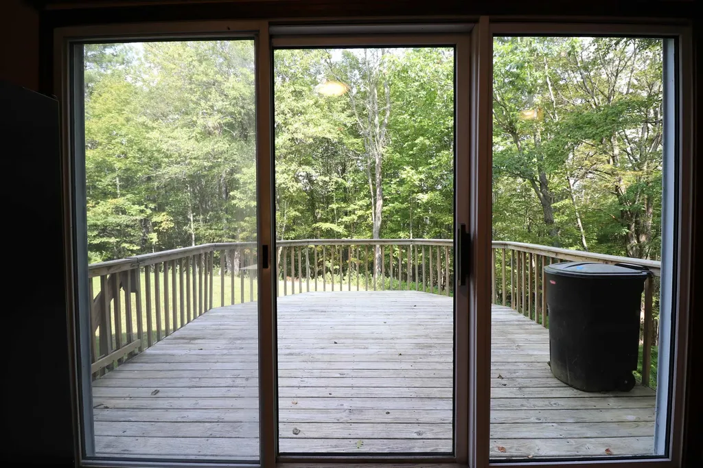 28 Manchester Drive Lebanon NH 03766-2115