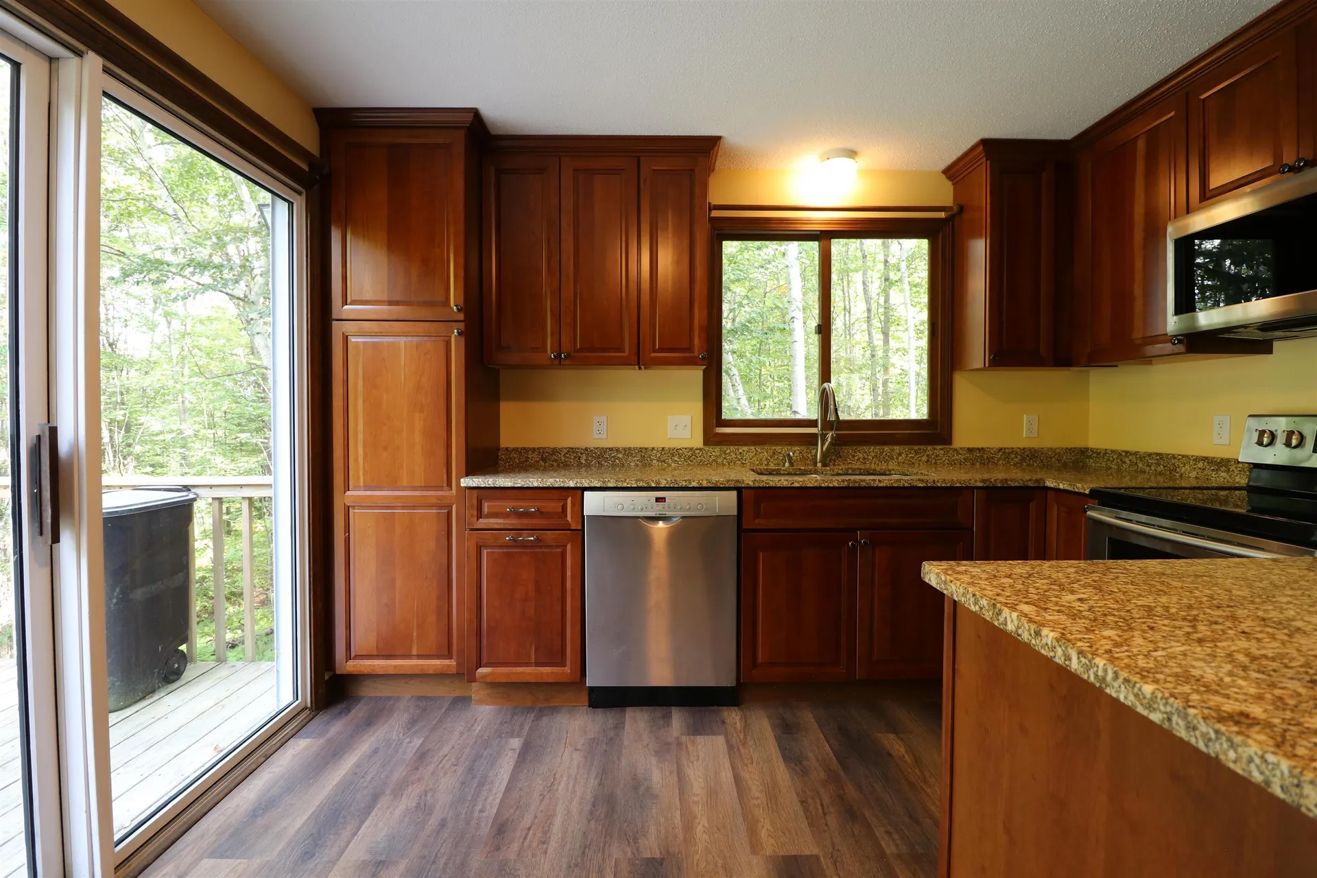 28 Manchester Drive Lebanon NH 03766-2115