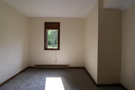 28 Manchester Drive Lebanon NH 03766-2115