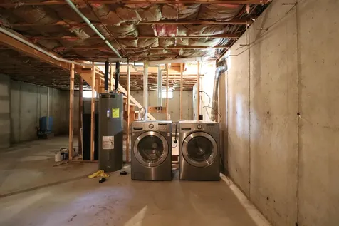 28 Manchester Drive Lebanon NH 03766-2115