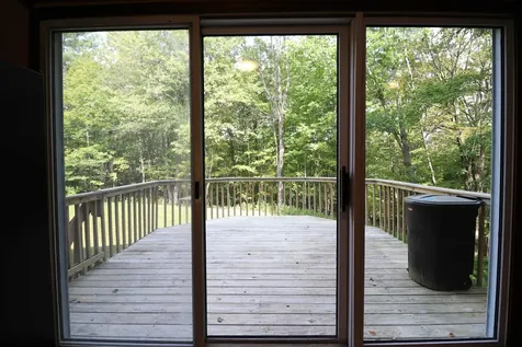 28 Manchester Drive Lebanon NH 03766-2115