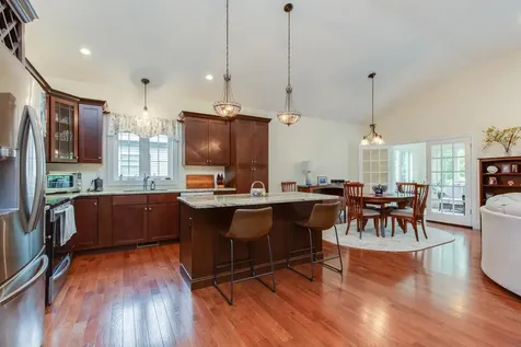 49 Cobblestone Drive Hudson NH 03051